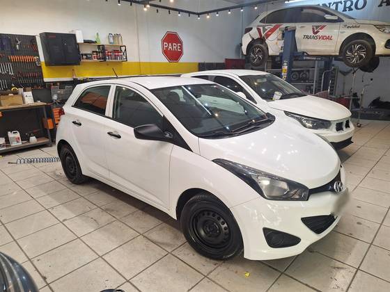 HYUNDAI HB20 1.0 COMFORT 12V FLEX 4P MANUAL